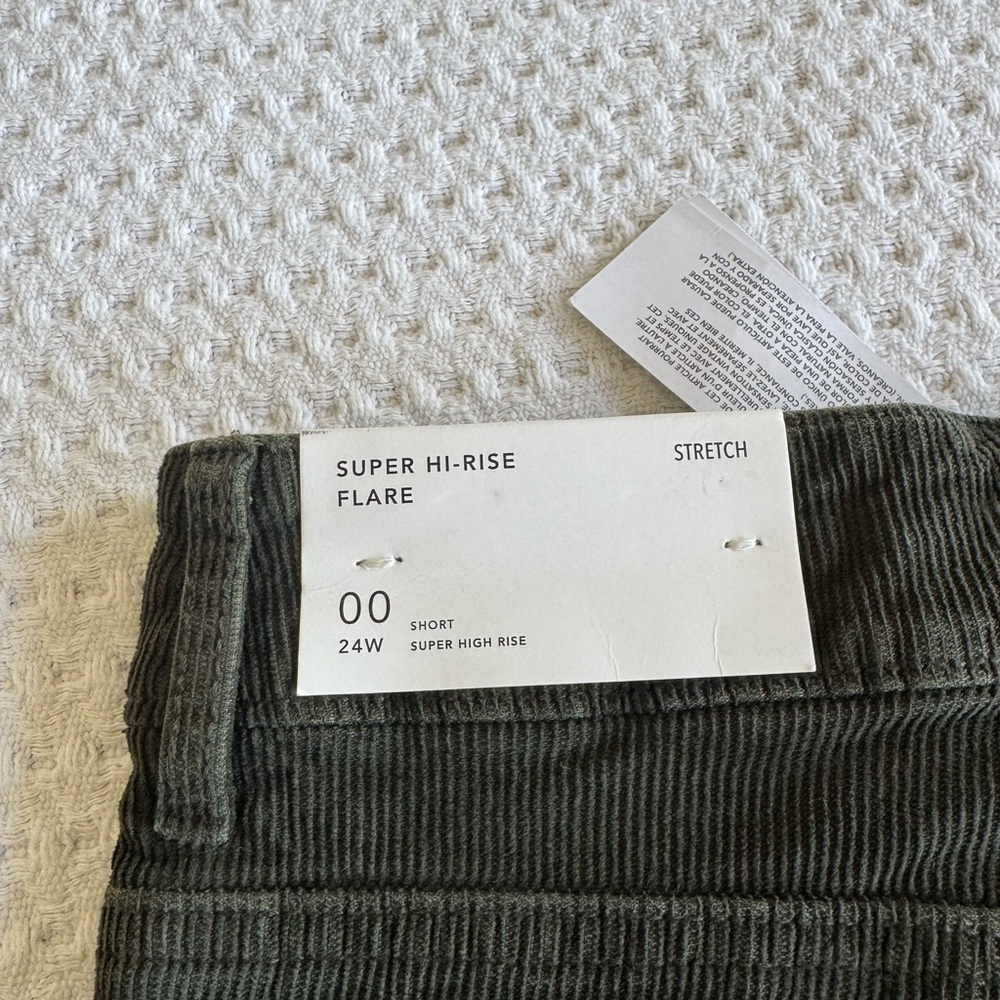American Eagle Corduroy High Waist Flare Pants - Picture 3 of 4